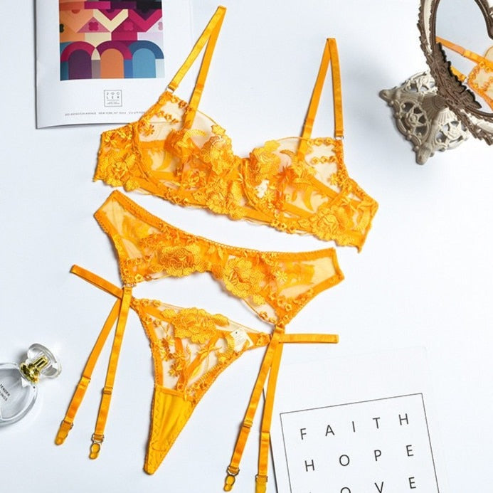 Ensemble de sous-vêtements hot à dentelle florale jaune