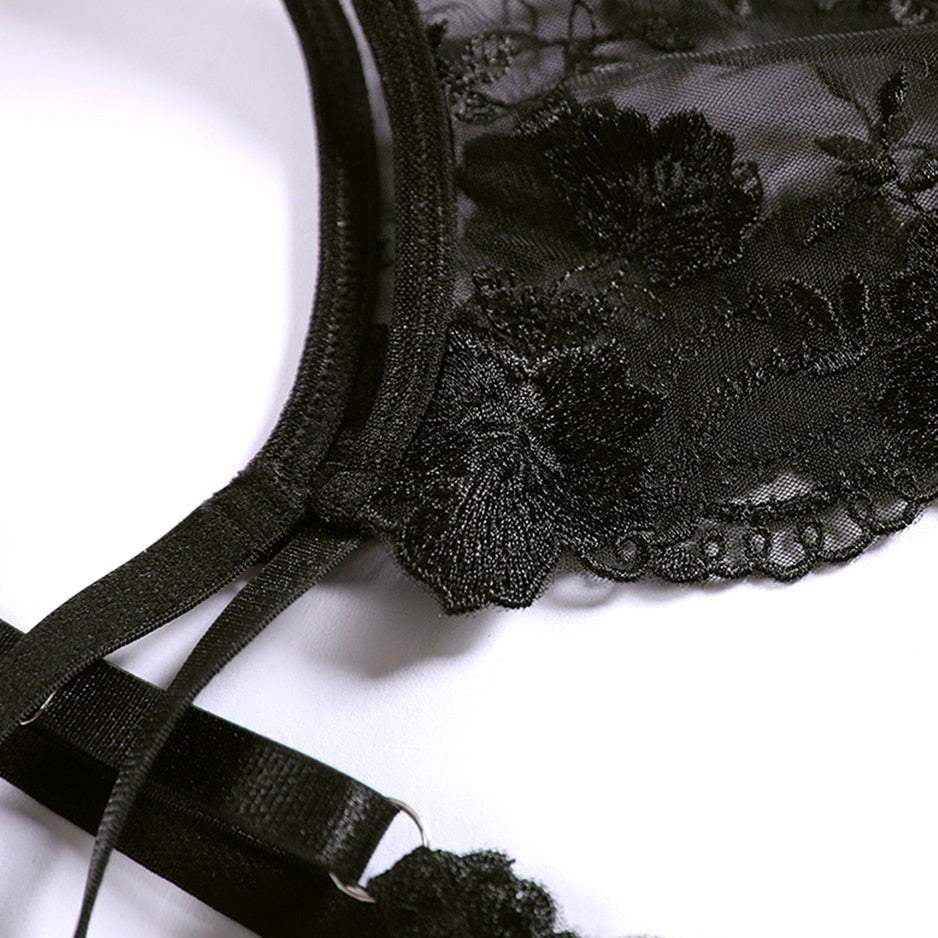Tissu en dentelle d'un soutien-gorge noir watsunder