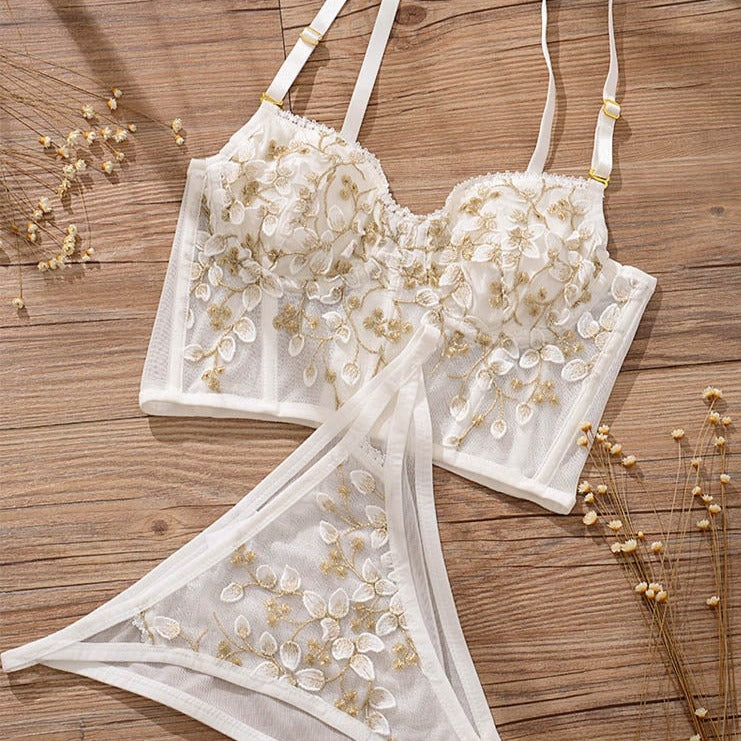 Ensemble de lingerie tulle et fleurs watsunder blanc avec motifs de fleurs