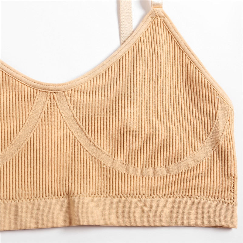 Bonnet d'une bralette gym pour femme