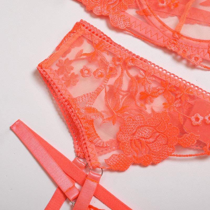 Tulle florale d'une et dentelle orange d'un porte-jarretelles sexy