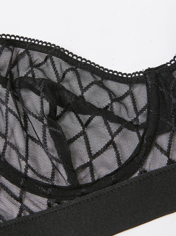 Conjunto de lencería transparente