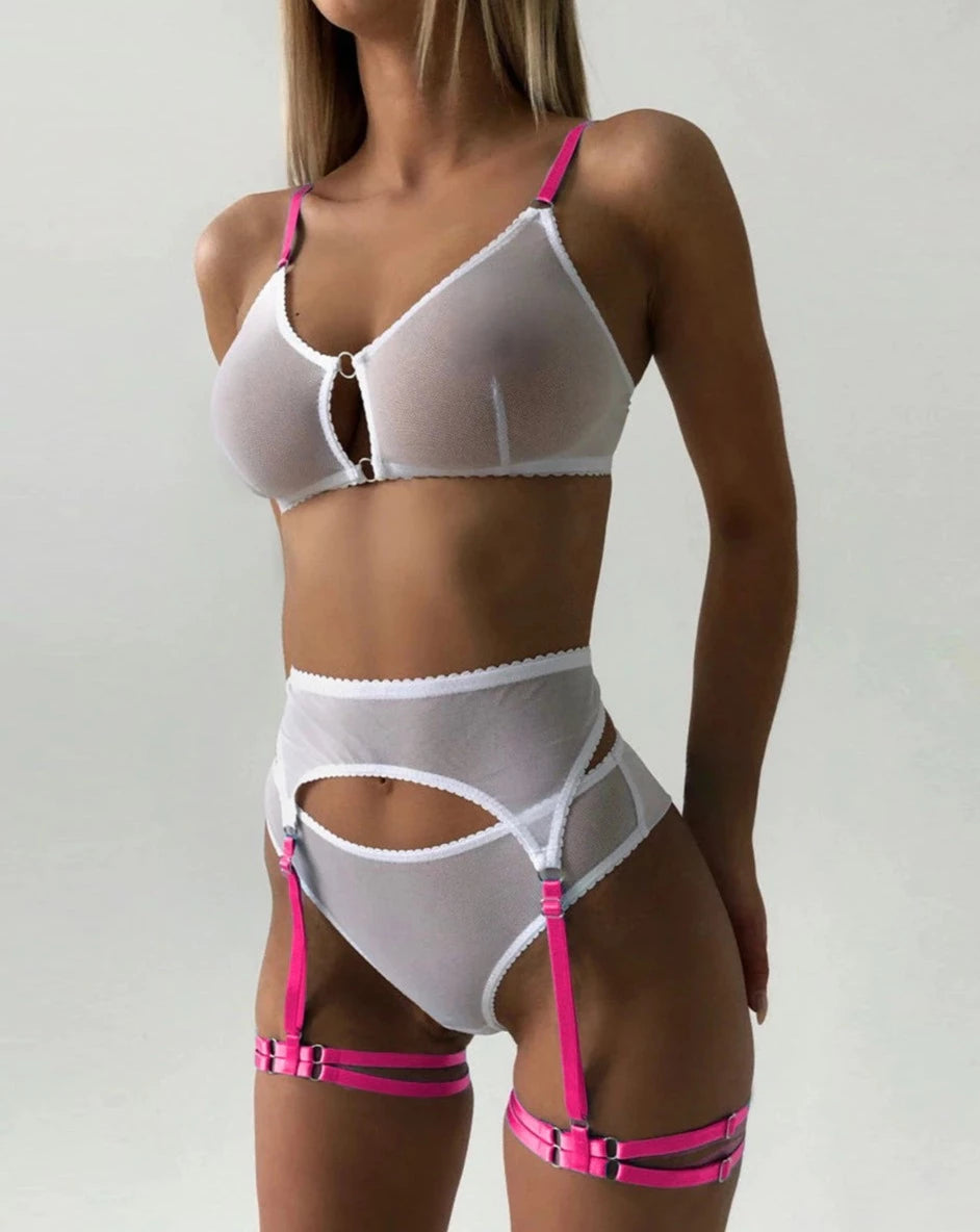 lingerie sexy blanche avec porte-jarretelles