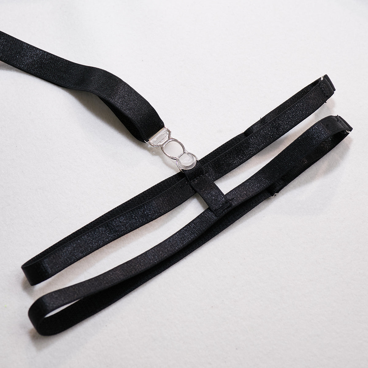 Ensemble érotique chaînes et porte-jarretelles