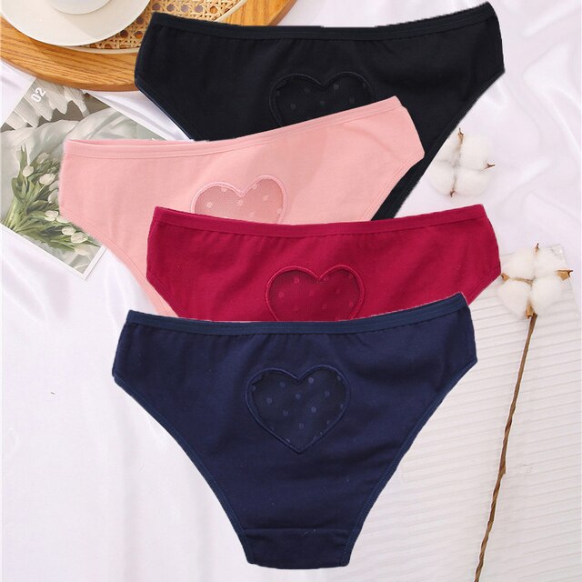 Lot de 4 culottes en coton petit cœur, noir, rose, rouge et bleu
