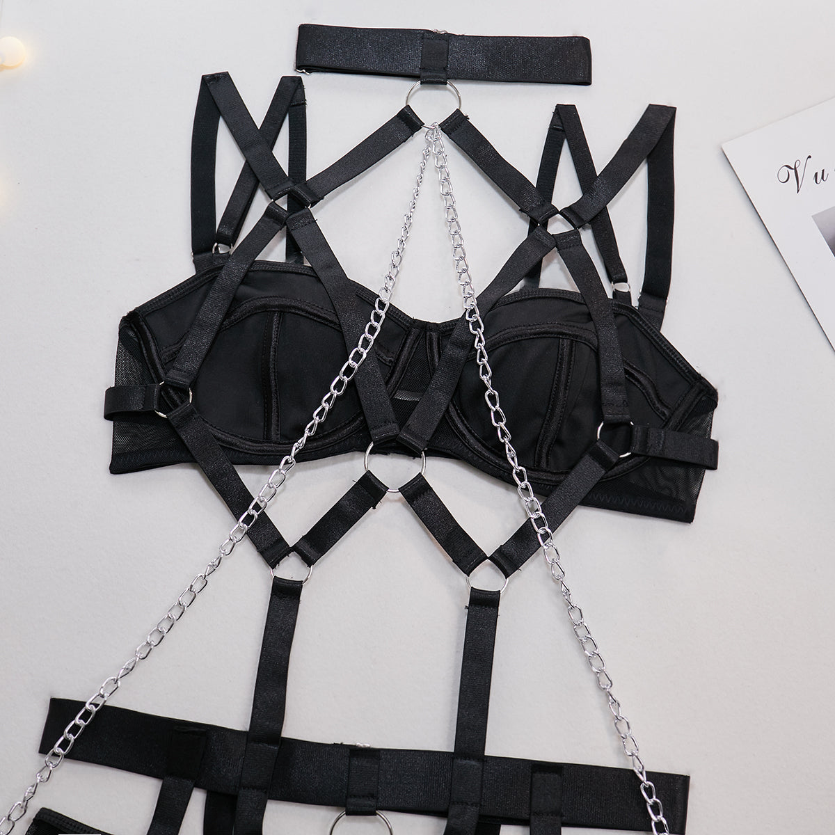 Ensemble érotique chaînes et porte-jarretelles
