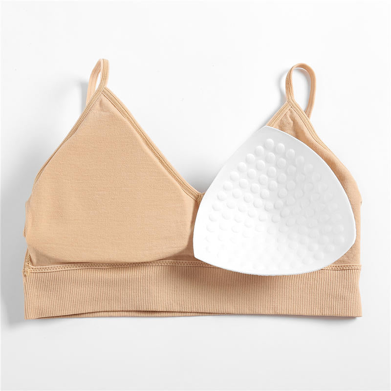 Bonnet rembourré d'une bralette beige à dos nu et sans armature