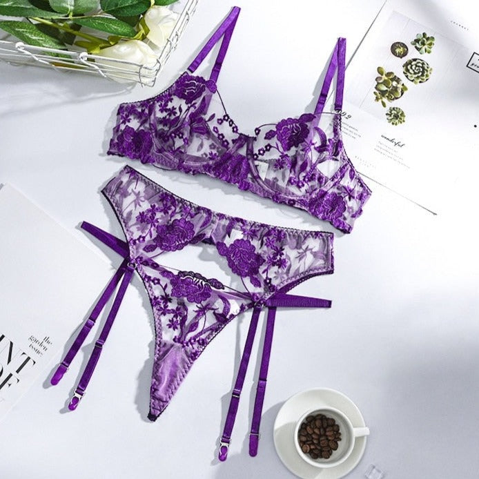 Ensemble de sous-vêtements hot en dentelle violette