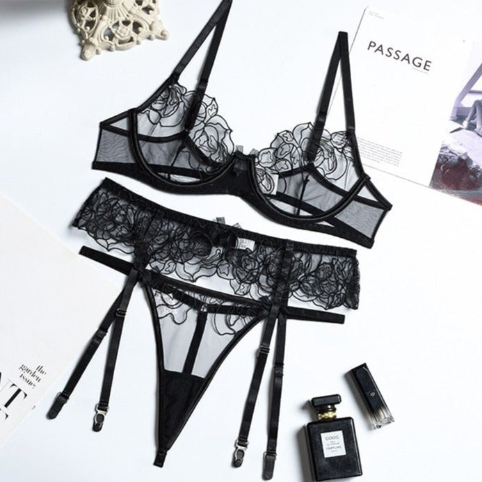 Duo lingerie push up et string en tulle noire