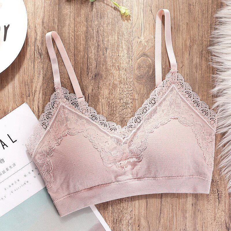 Brassière ampliforme en dentelle rose