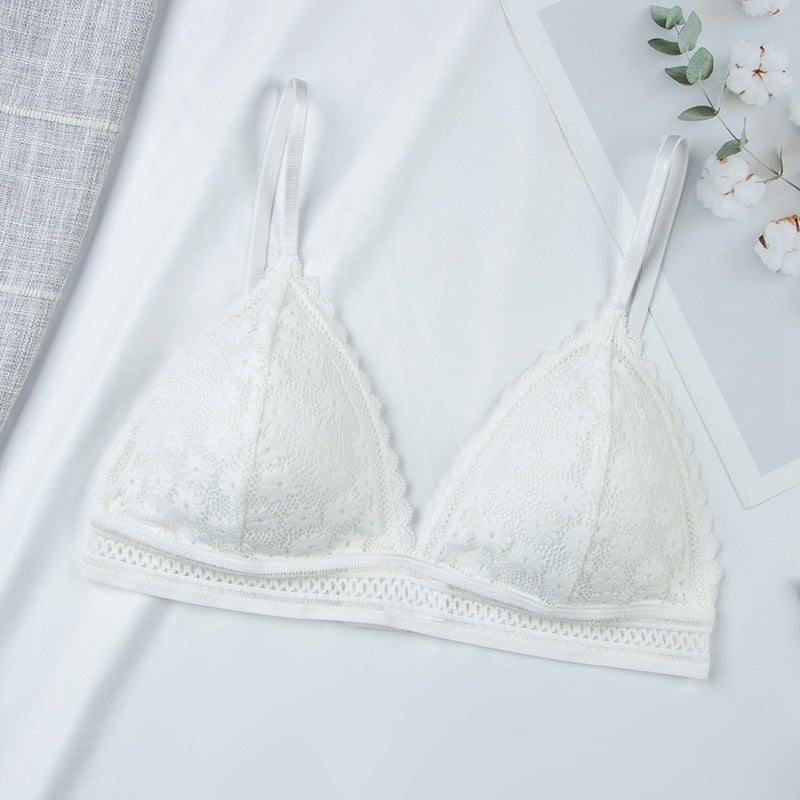 Soutien-gorge blanc en dentelle florale avec coques rembourrées