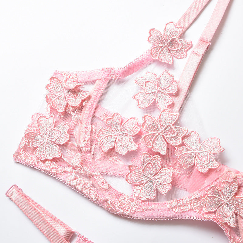 Tulle rose d'un soutien-gorge érotique à motifs floraux