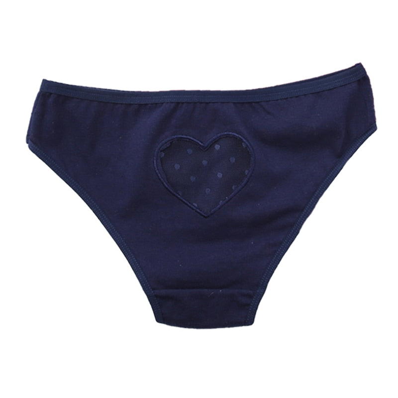 Slip coquin pour femme avec un petit coeur brodé en tulle à pois bleu