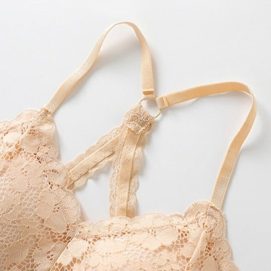 Bretelle d'une bralette beige pour femme