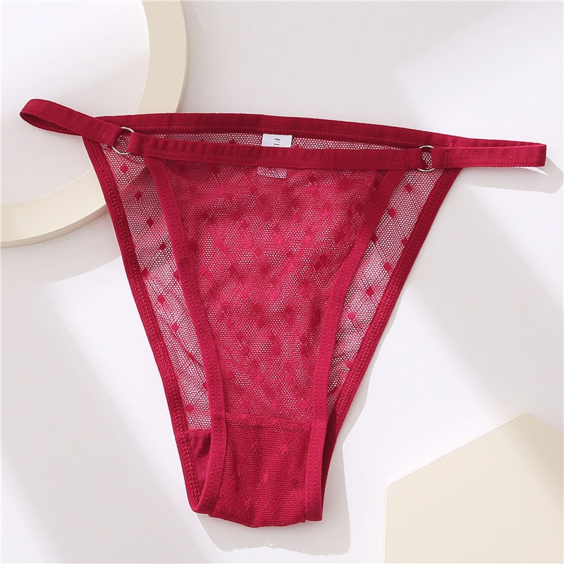 Petite culotte rouge transparente pour femme