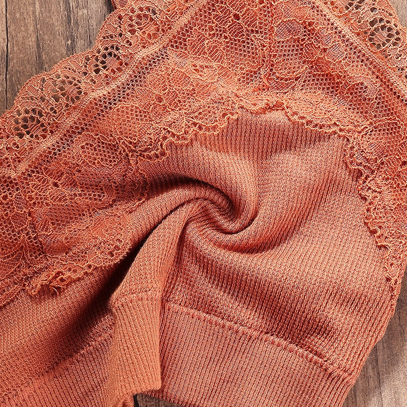 Tissu orange d'une bralette ampliforme