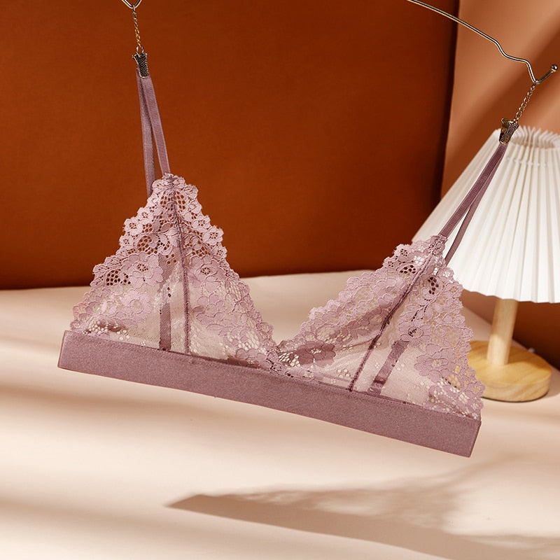 Soutien-gorge mauve en dentelle fleurs sans armature