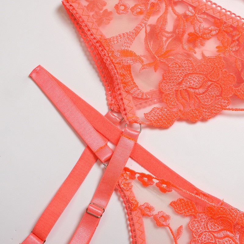 Dentelle et tulle florale orange d'un ensemble de lingerie sexy