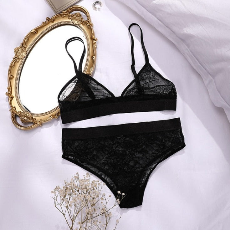 Ensemble lingerie noir luxe en dentelle