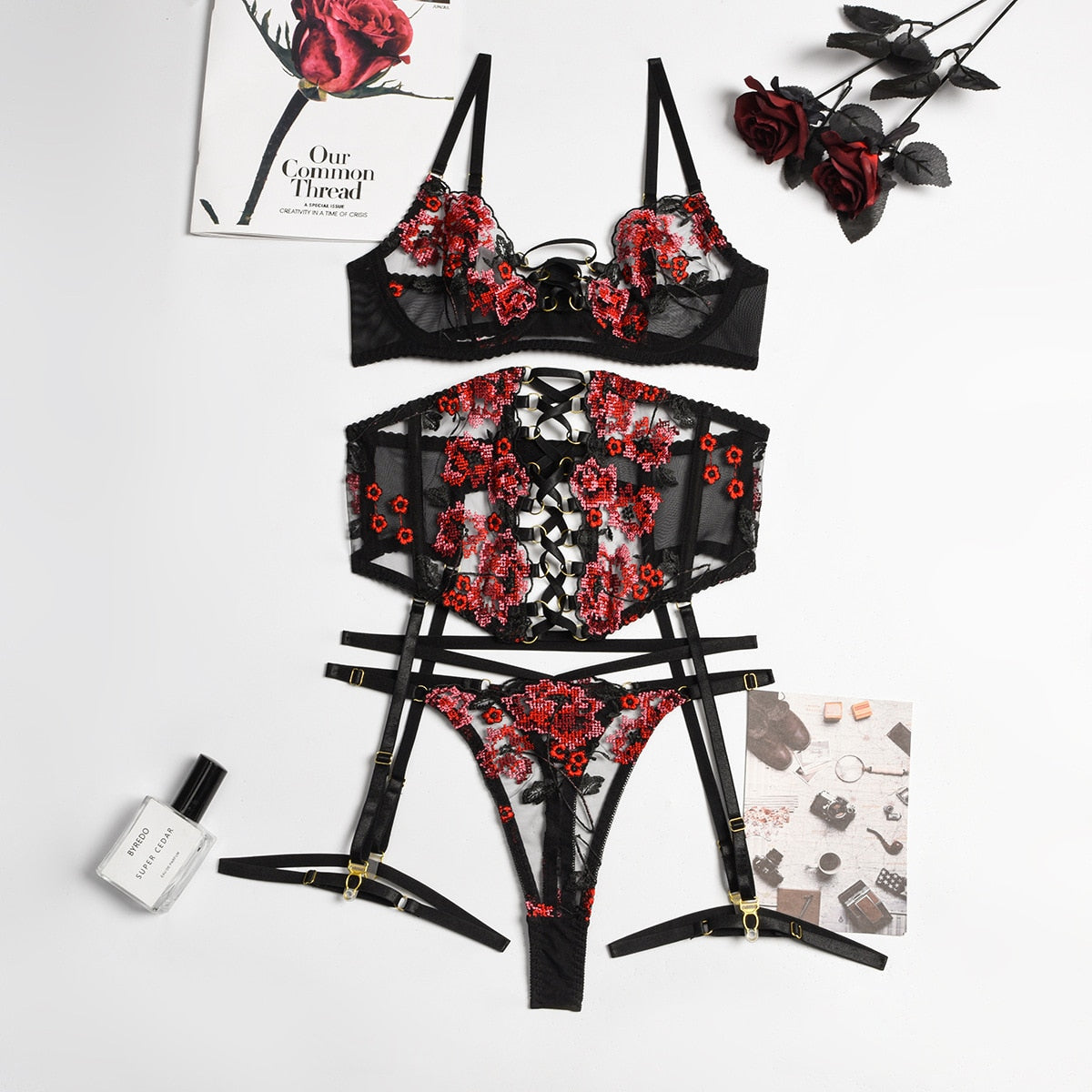 Ensemble lingerie rouge et noir